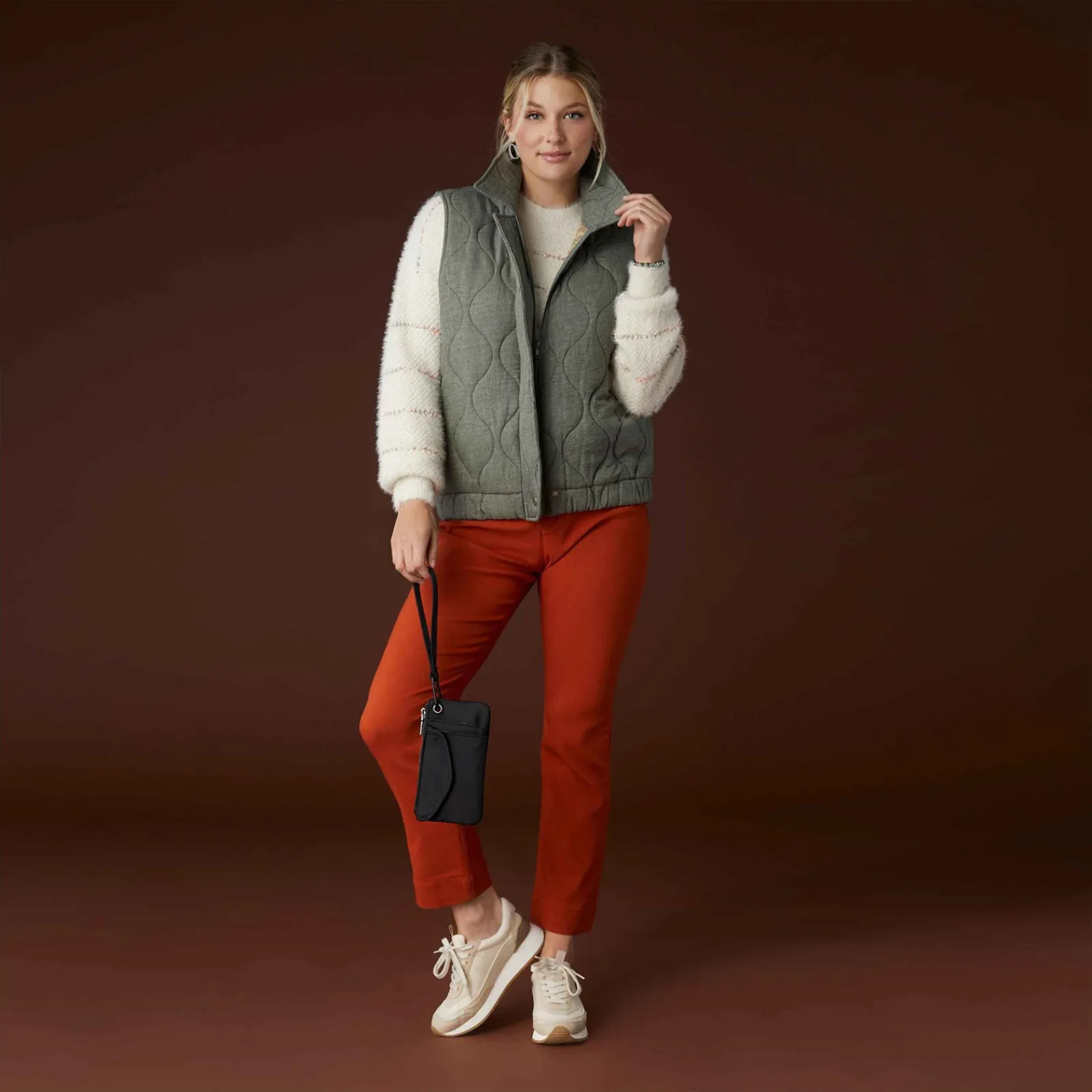 , Fiona Clutch-Coco & Carmen Best