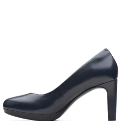 Outlet Clarks Women's , Ambyr Joy Pump Navy