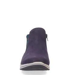 Sale Clarks Women's , Breeze Clover Boot Navy