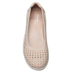 Clarks Women's , Breeze Roam Slip-On Light Sand