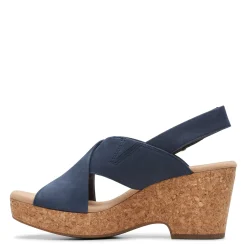 Outlet Clarks Women's , Giselle Dove Sandal Navy