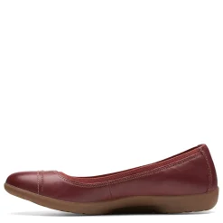 Clarks Women's , Meadow Opal Slip-On Chestnut