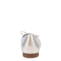 Outlet Cliffs by White Mountain Women's , Bessy Flat Silver