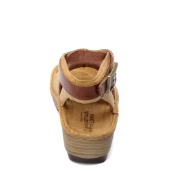 Hot Naot Women's , Verbena Sandal Oily Dune Nubuck