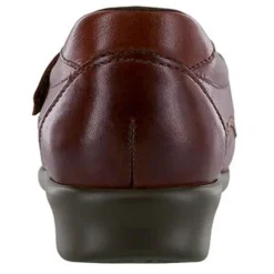 SAS Women's , Willow Slip-On Walnut