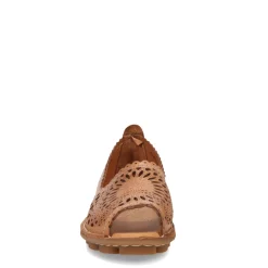 Hot Spring Step Women's , Brandal Slip-On Camel