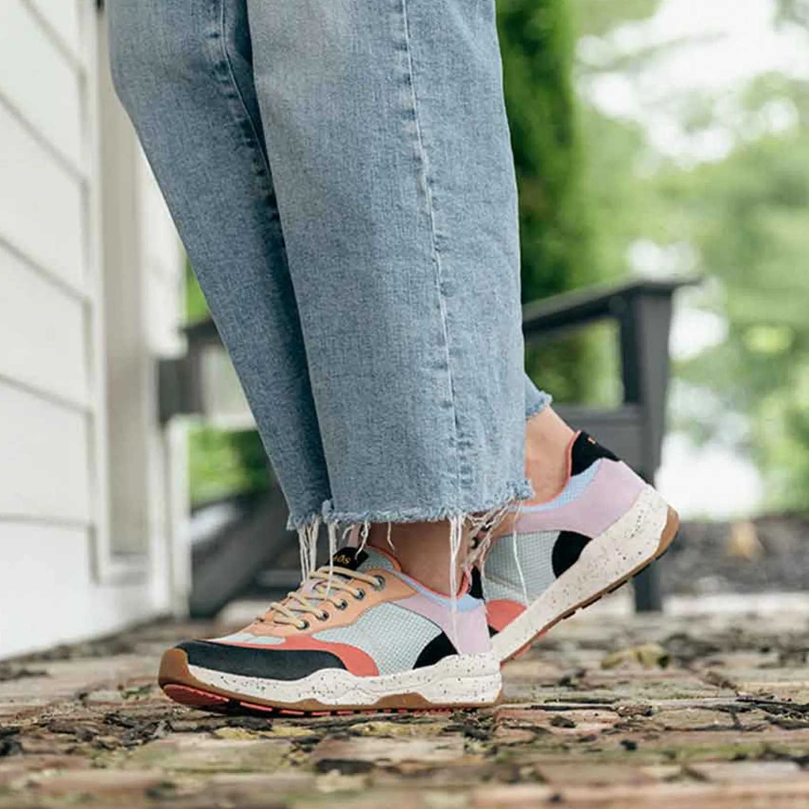 Discount Taos Women's , Super Hiker Sneaker Retro Multi